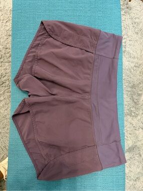 Lululemon speed up short, midrise, 4-in, sz 10